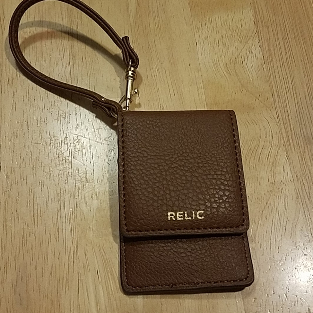 Relic‎ brown leather card/ID holder wristlet gold hardware